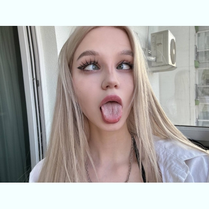      , o  