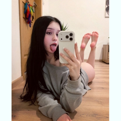���y �������� ���� ������� � ������� c